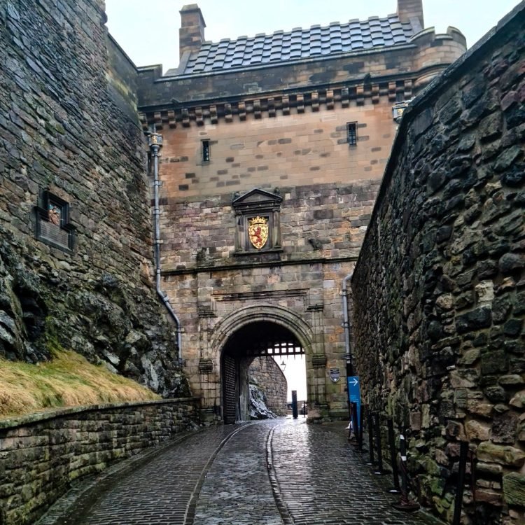 rosslyn chappel & Edinburgh castle tour